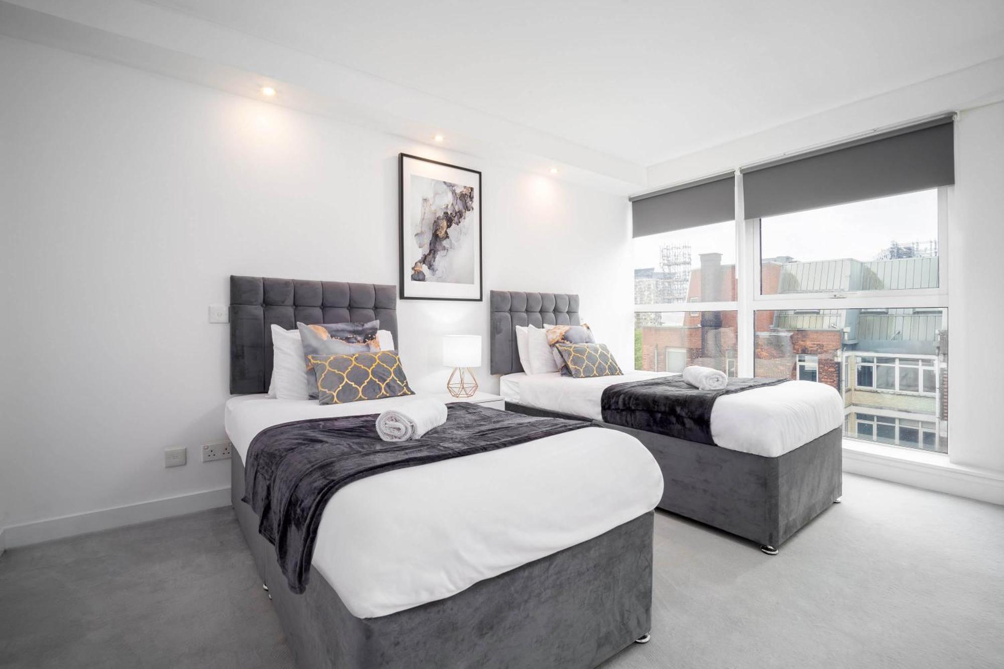 Apartment Centre - 2 Bedroom - Rated - 97q Birmingham