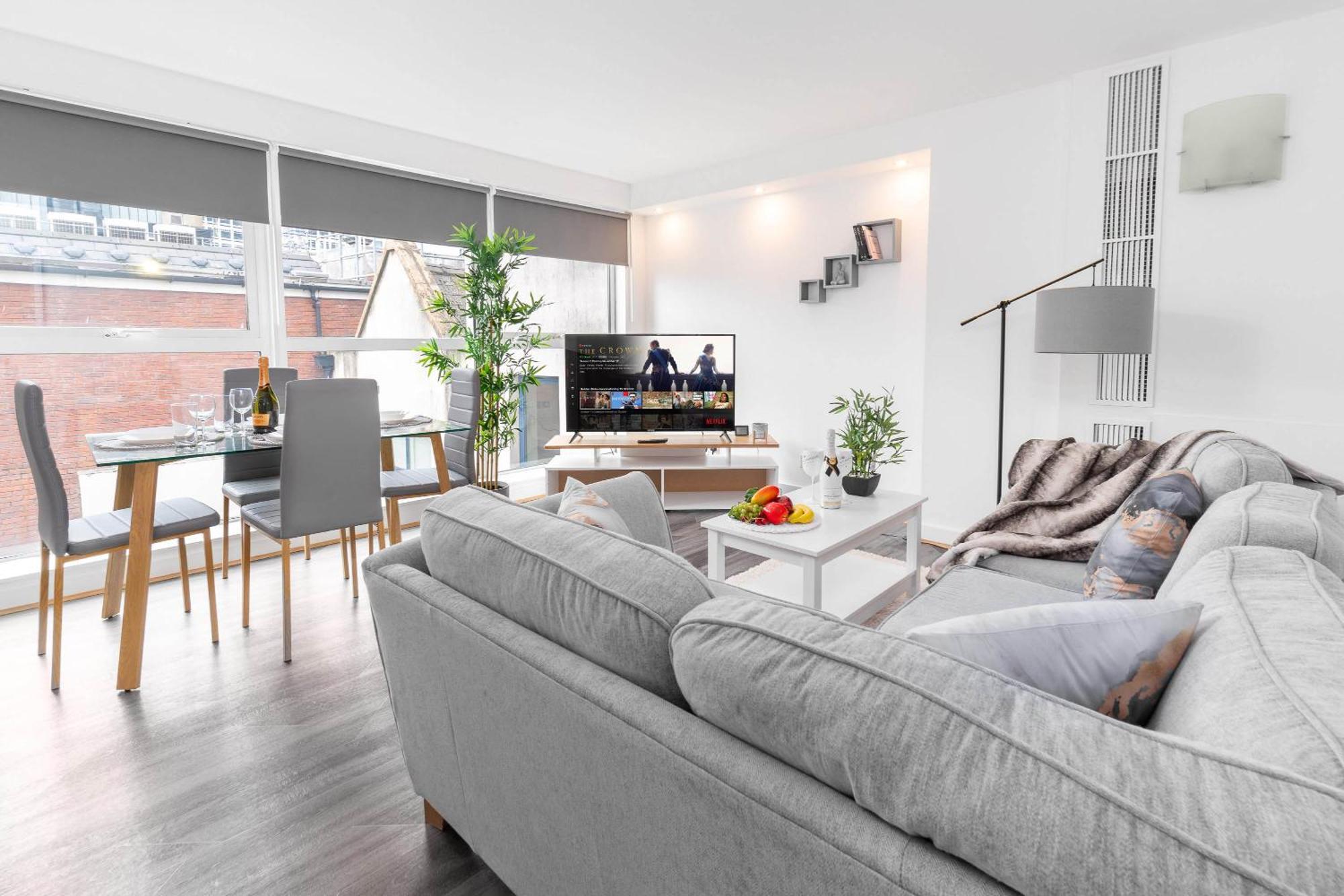 Centre - 2 Bedroom - Rated - 97q * Birmingham